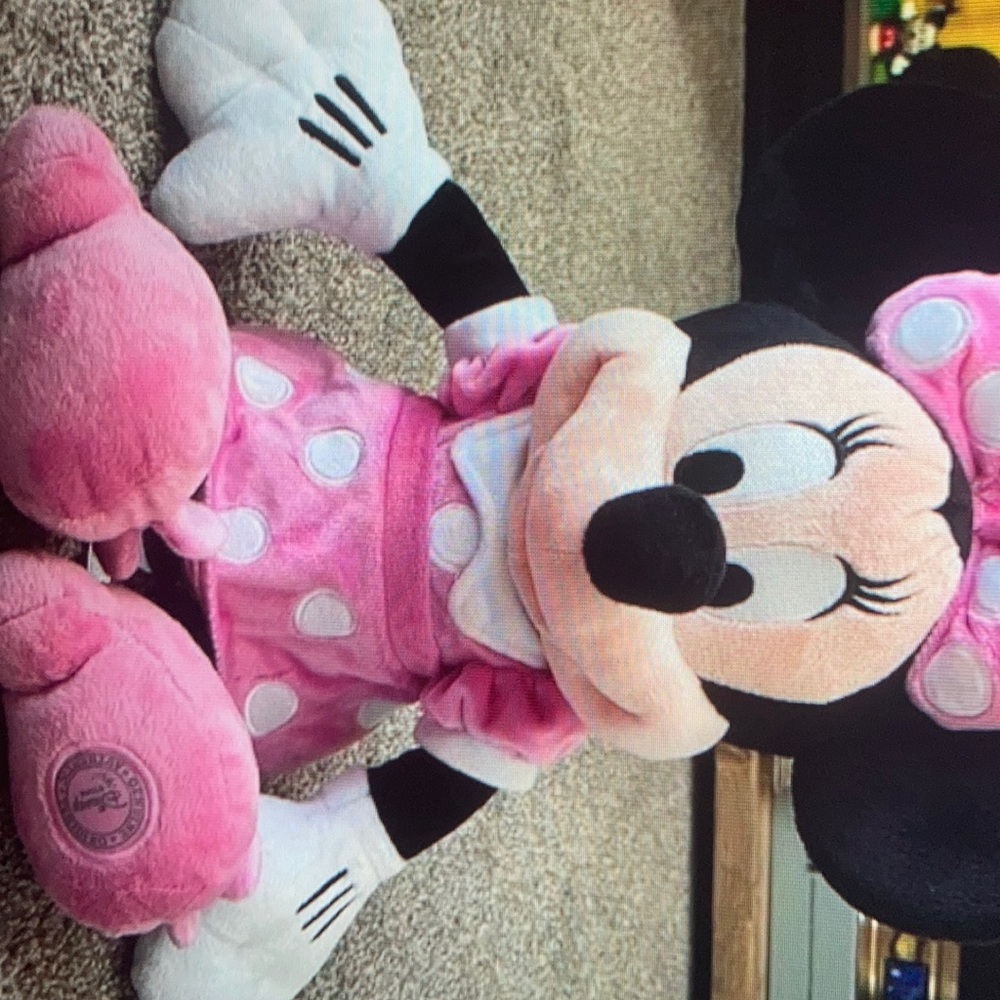 Disney Parks Store Minnie Mouse plush stuffed animal